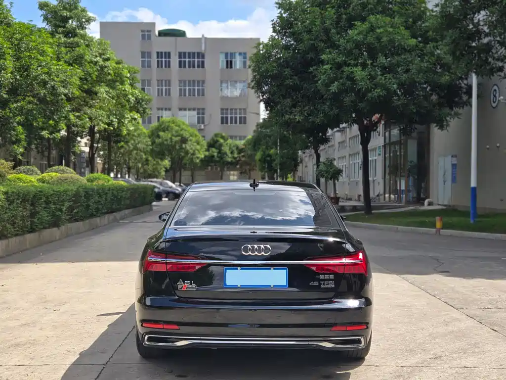 Audi A6L 2023 45 TFSI quattro Premium
