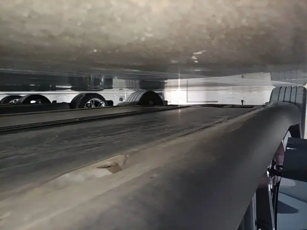 Tesla Model Y — миниатюра 21