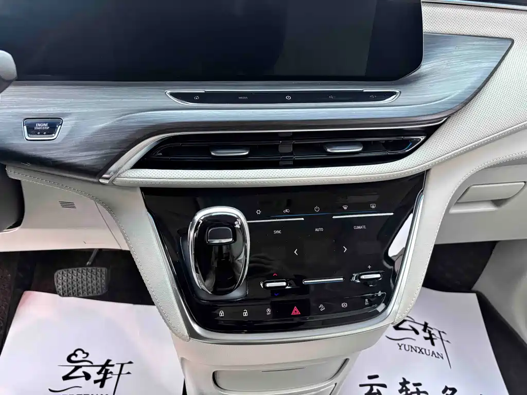 Buick GL8 2023 ES Comfort