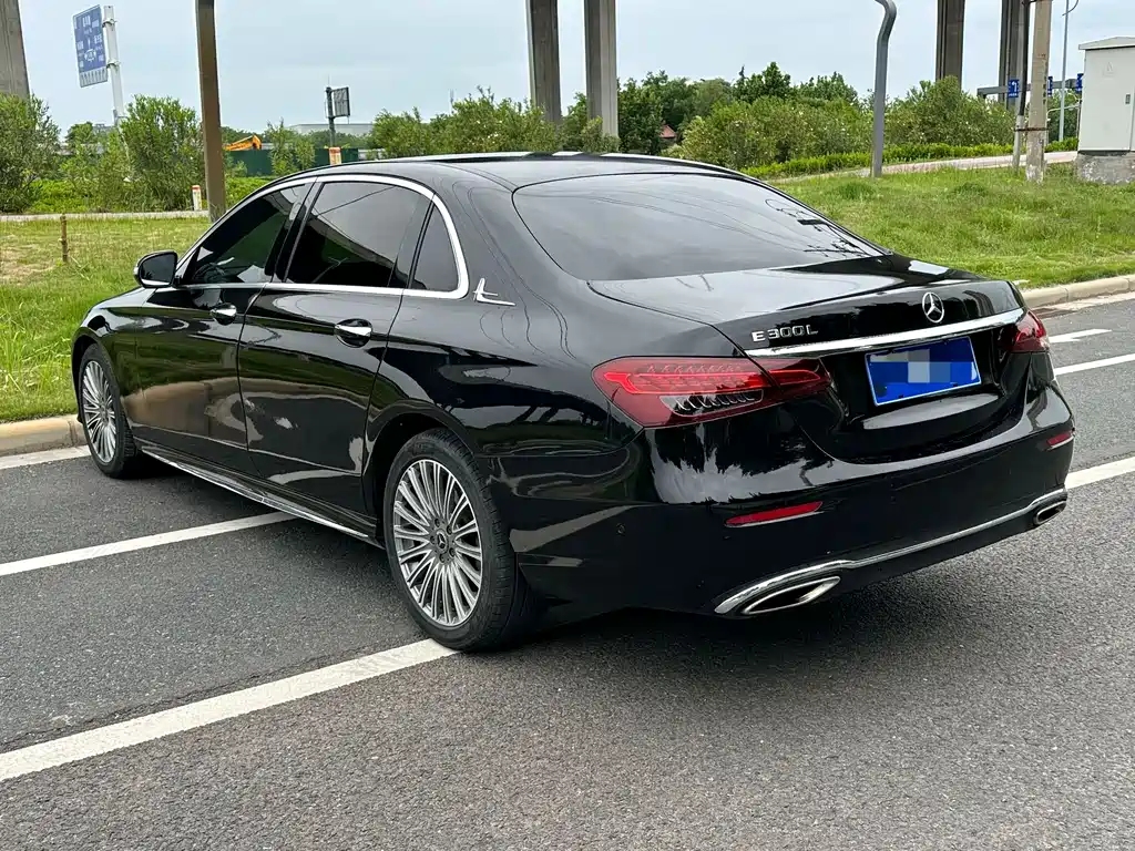 Mercedes-Benz E-Class E 2018 E 300 L Sport Fashion