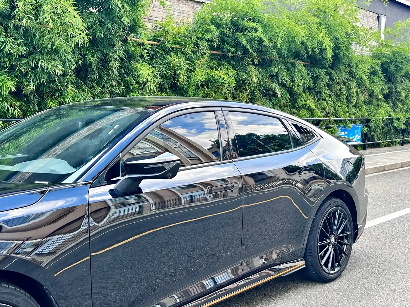 Chang'an UNI-V 2023 Черный из Китая