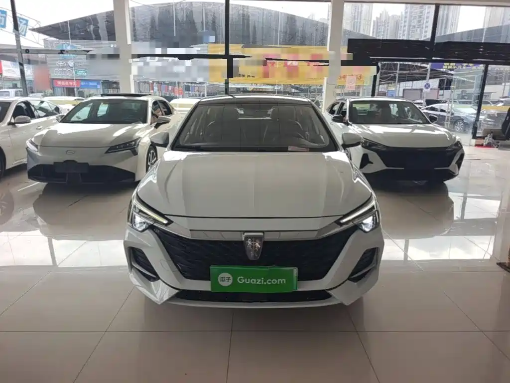 Roewe i6 MAX New Energy — миниатюра 3