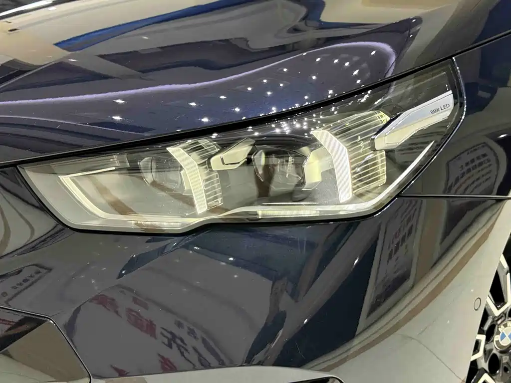BMW 5 Series — миниатюра 10