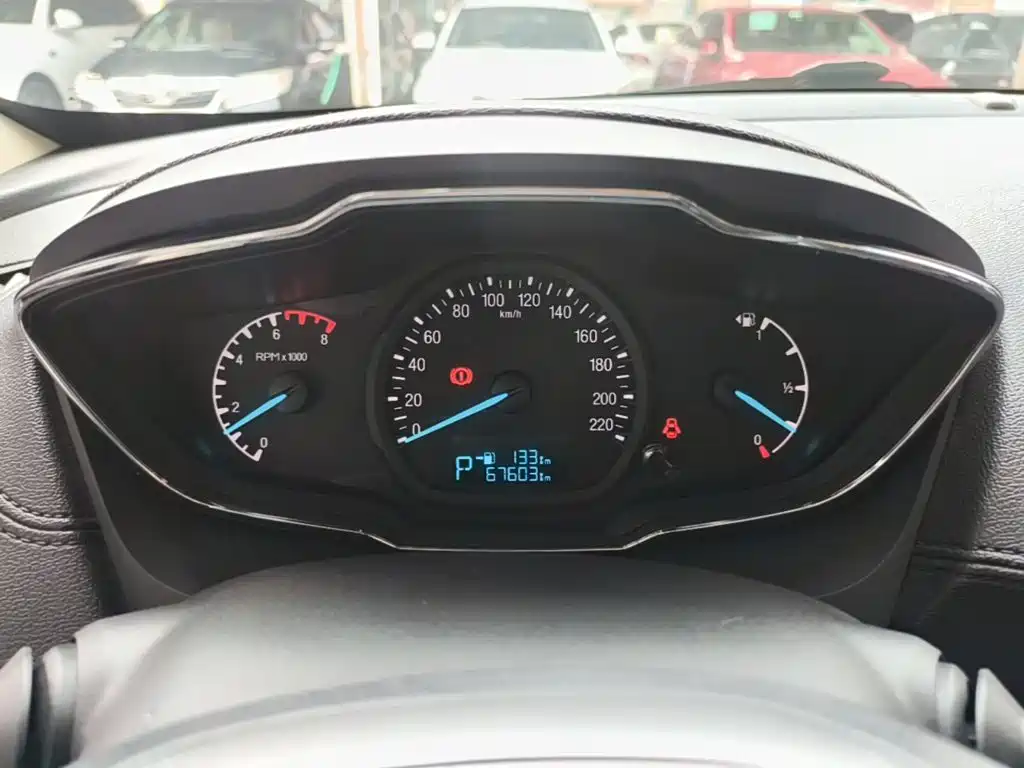 Ford Escort — миниатюра 12
