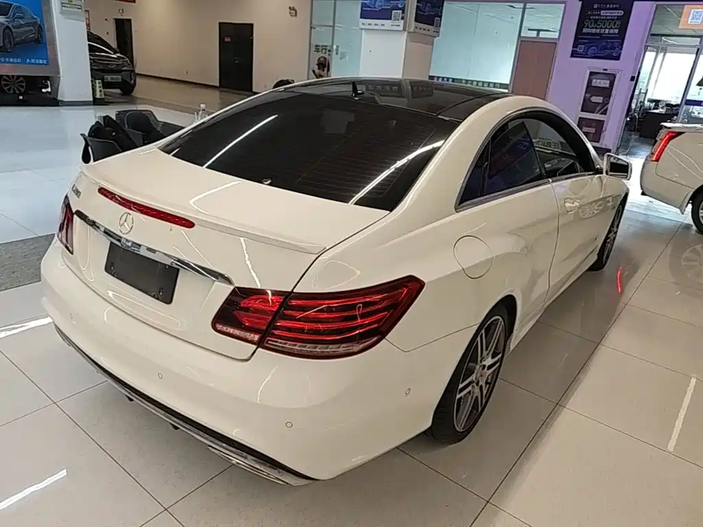 Mercedes-Benz E-Class (Import) — миниатюра 7