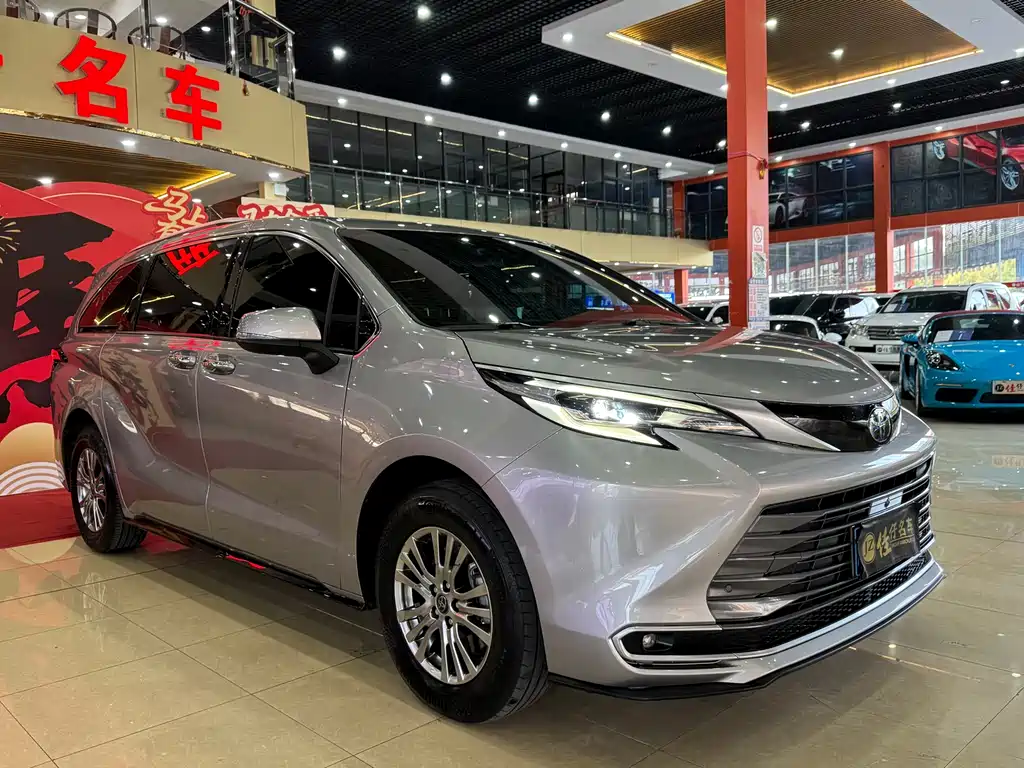 Toyota Sienna 2021 2.5L Luxury