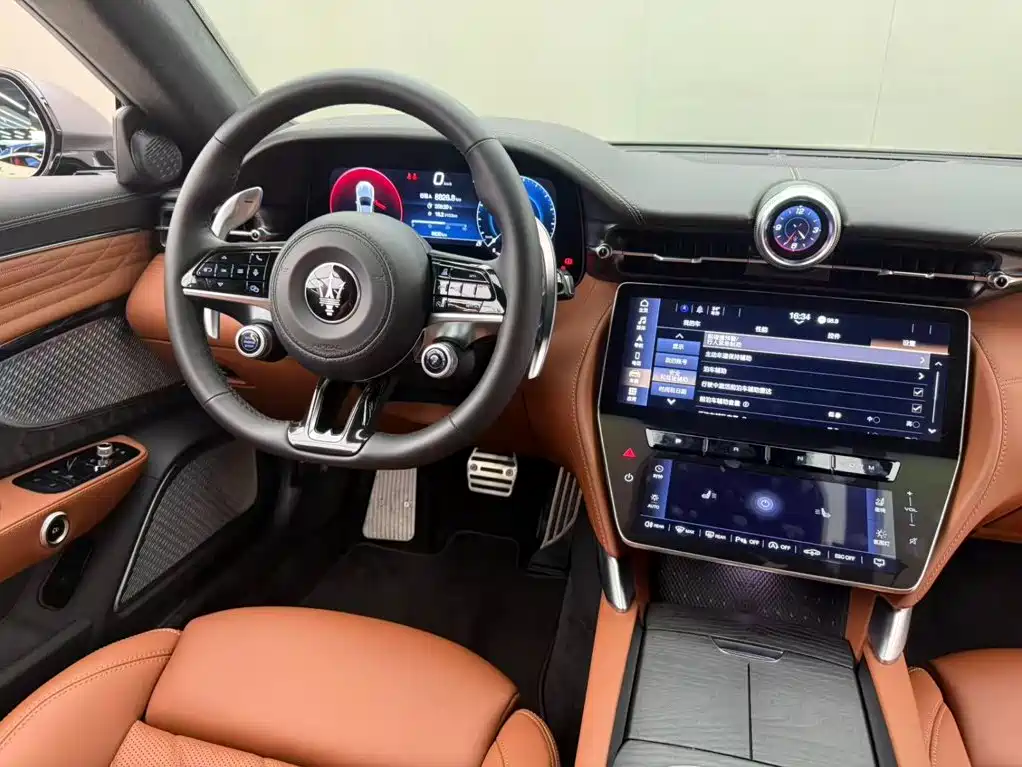Maserati GranTurismo — миниатюра 7
