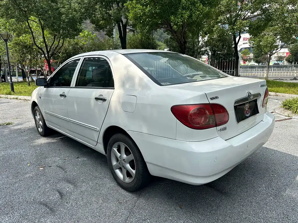Toyota Corolla — миниатюра 5