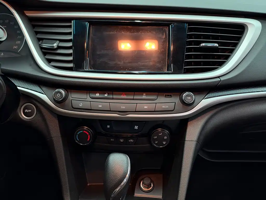 Buick Excelle — миниатюра 9