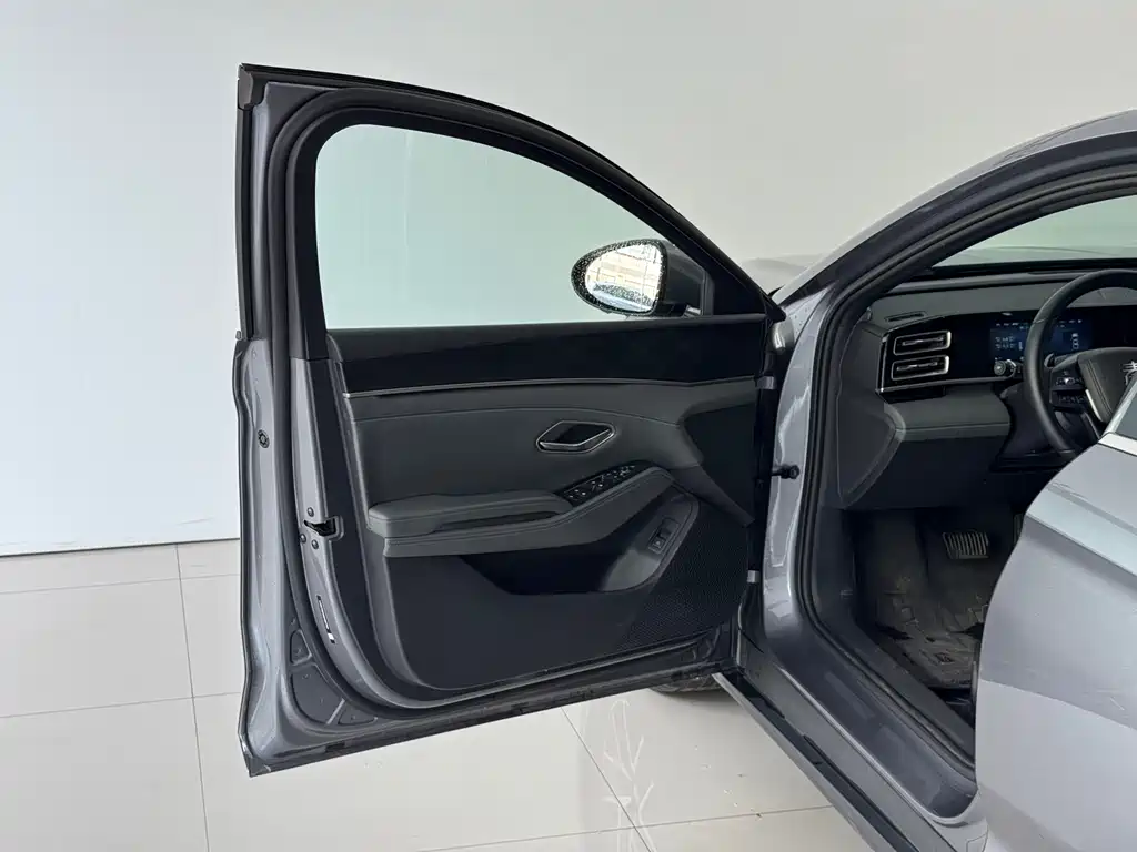 BYD Qin L — миниатюра 13