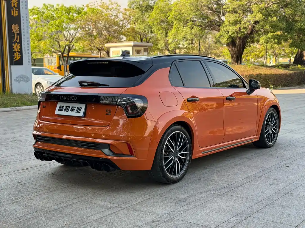 LYNK & CO. 02 HATCHBACK