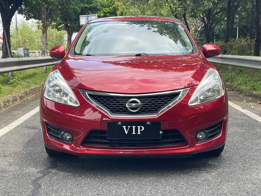 Nissan Tiida — миниатюра 2
