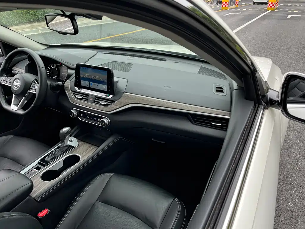 Nissan Teana — миниатюра 18