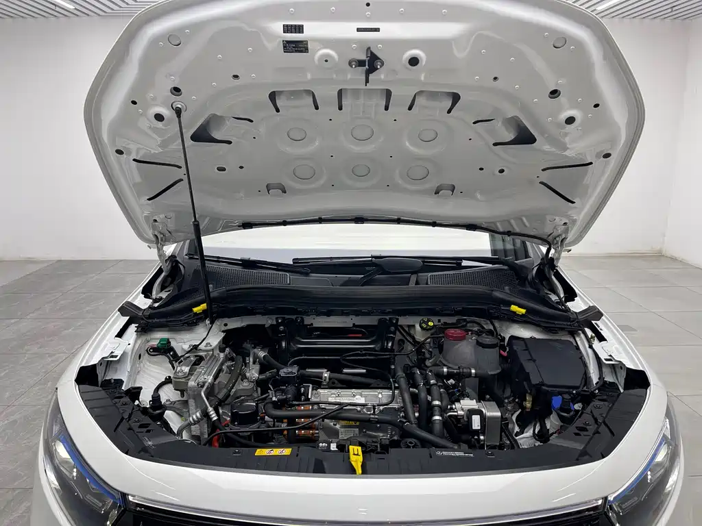 Mercedes-Benz EQA — миниатюра 9