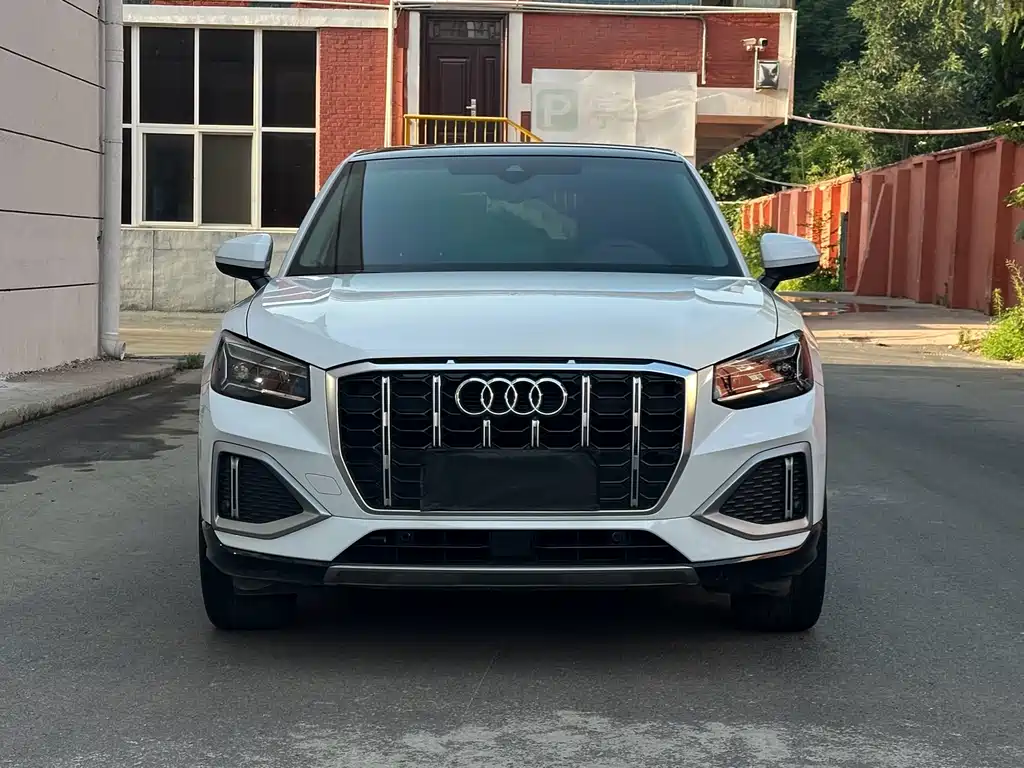 Audi Q2L 2022 35 TFSI Luxury