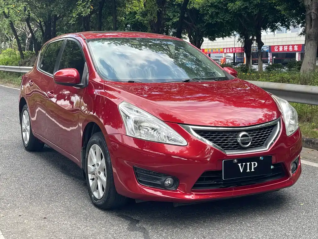 Nissan Tiida — миниатюра 3