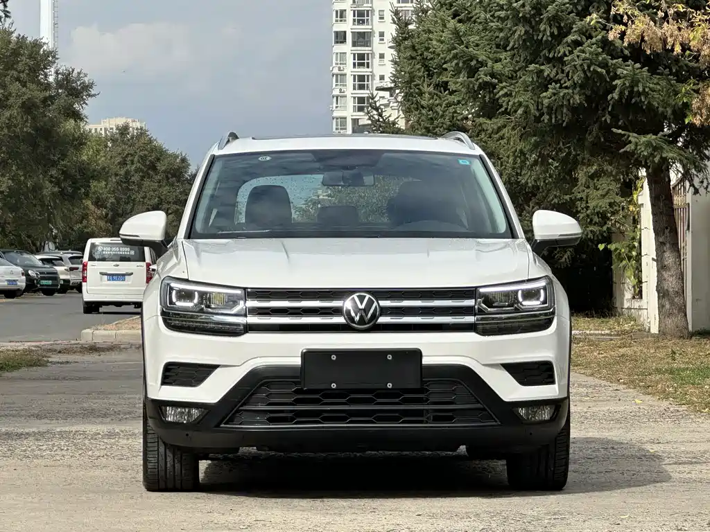 Volkswagen Tharu — миниатюра 2