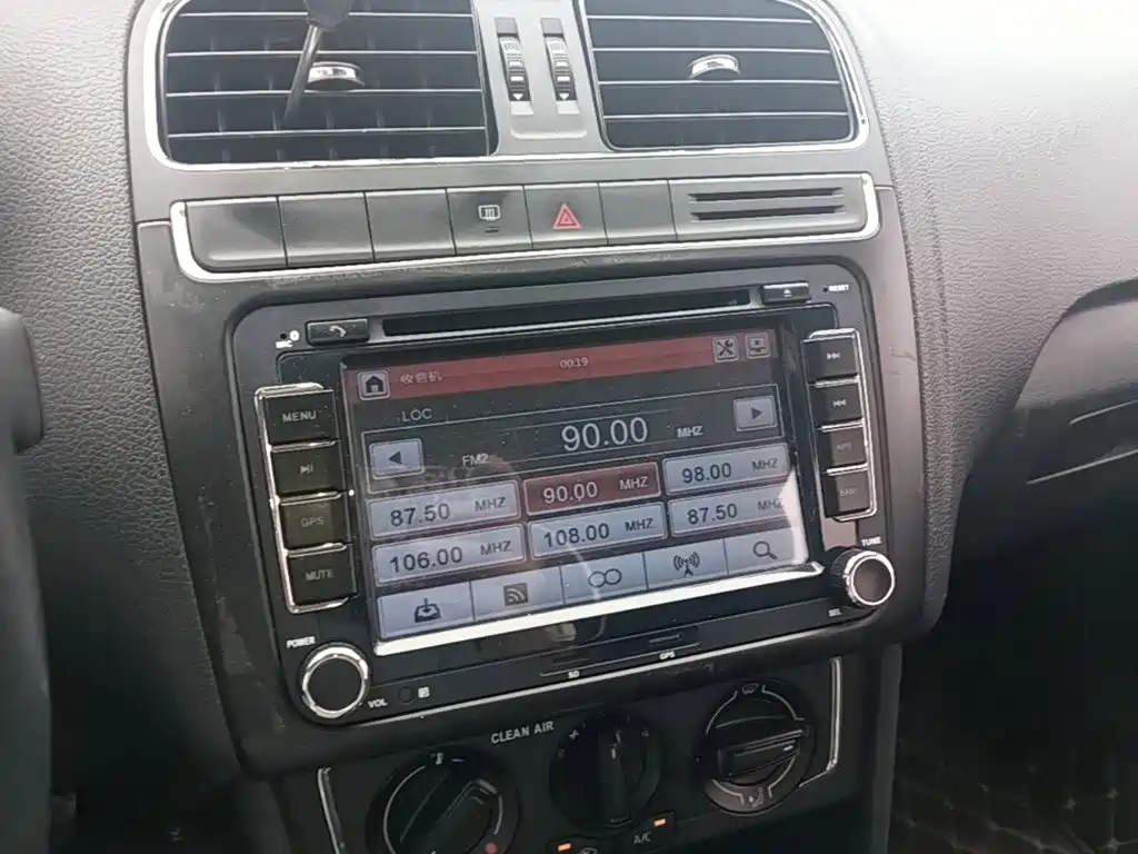 Volkswagen Polo — миниатюра 13