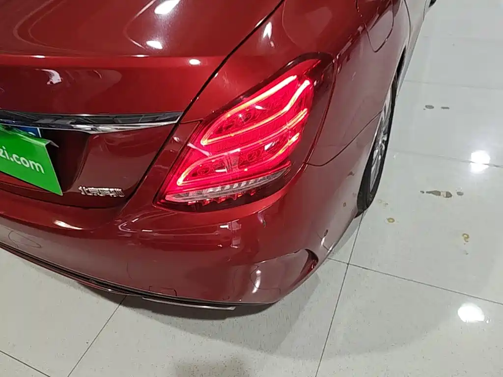 Mercedes-Benz C-Class — миниатюра 8