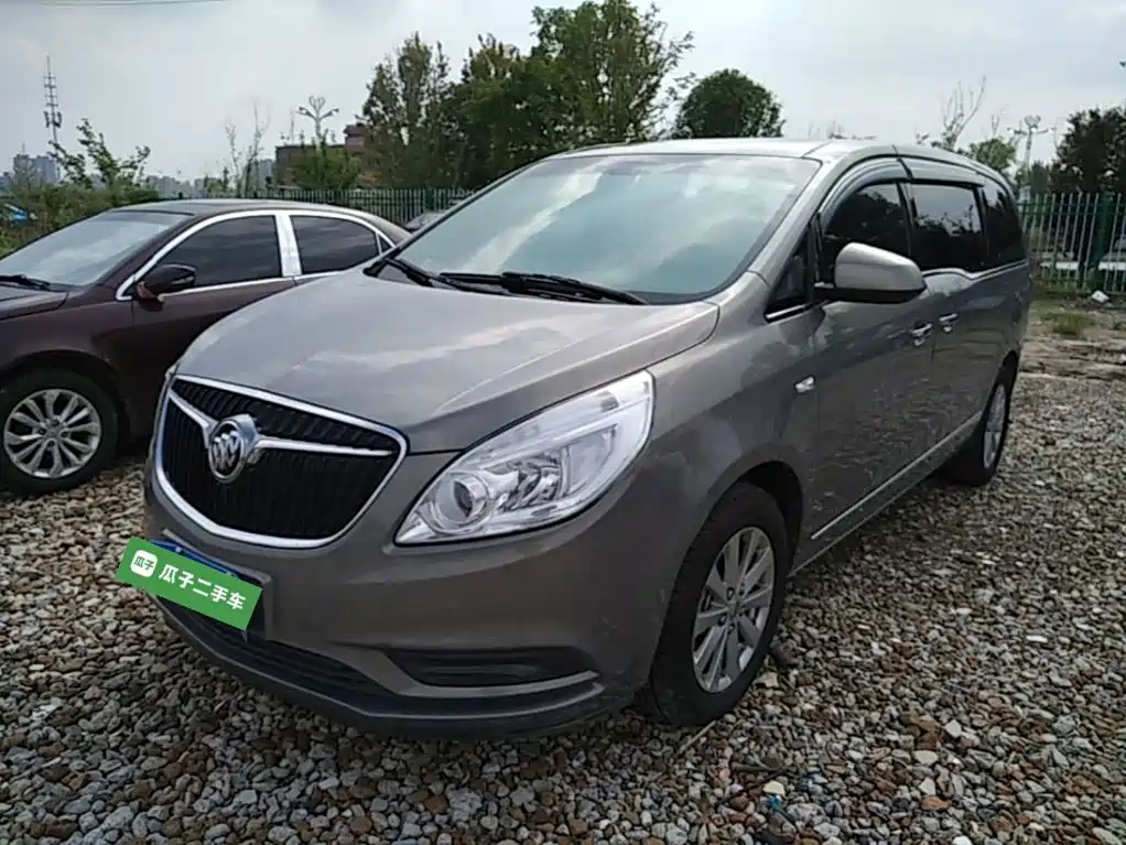 Buick GL8 — миниатюра 2