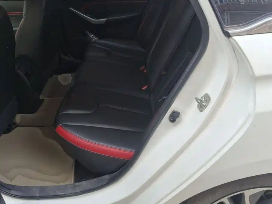 Venucia D60 — миниатюра 14