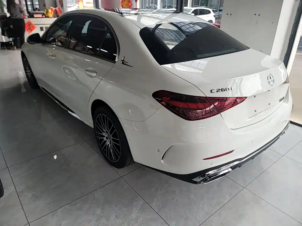 Mercedes-Benz C-Class — миниатюра 5