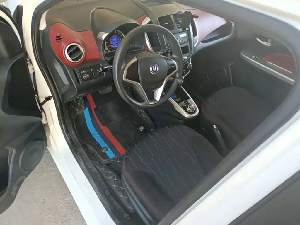 Changan EV — миниатюра 16
