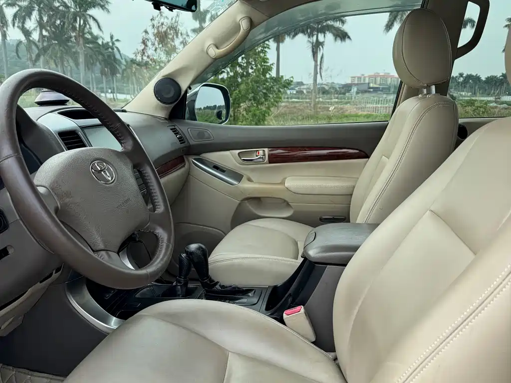 Toyota Land Cruiser Prado 2006 2.7L AT