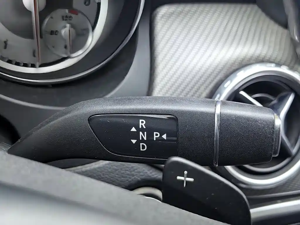 Mercedes-Benz GLA — миниатюра 13