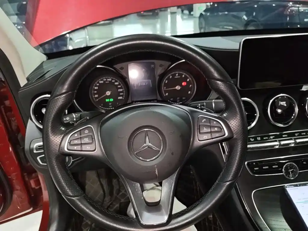 Mercedes-Benz C-Class — миниатюра 11