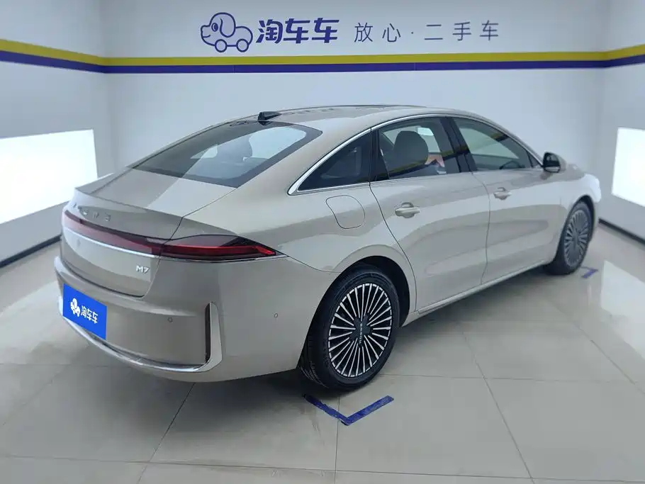 Roewe M7 DMH — миниатюра 3
