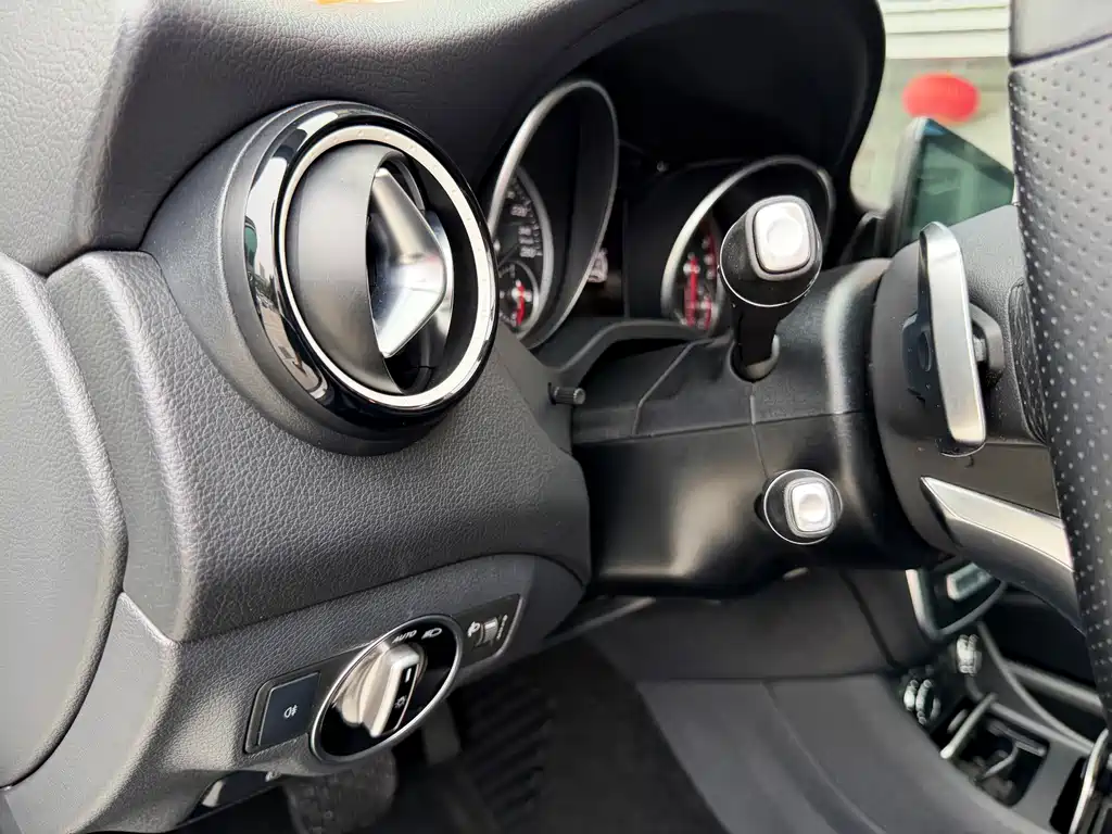 Mercedes-Benz GLA — миниатюра 15