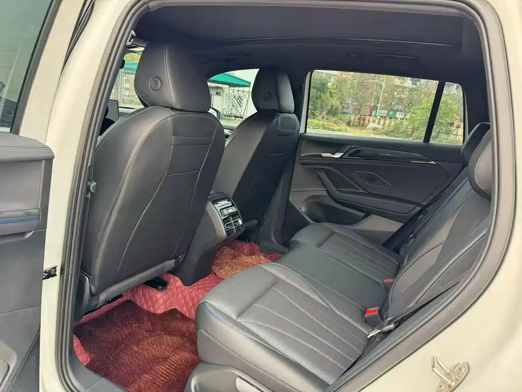 Volkswagen Tiguan L — миниатюра 6