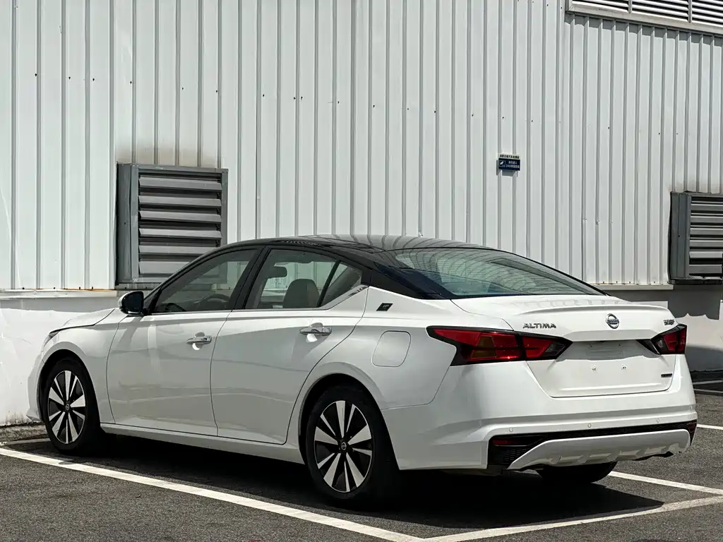 Nissan Teana — миниатюра 7