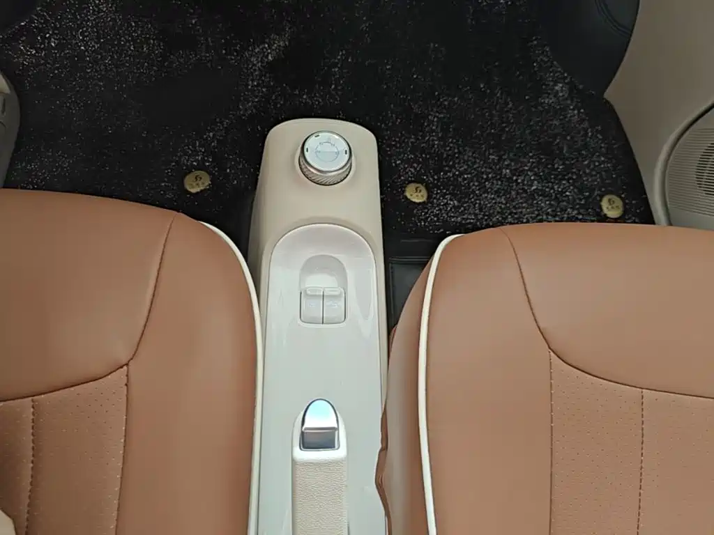 Wuling MINIEV — миниатюра 14