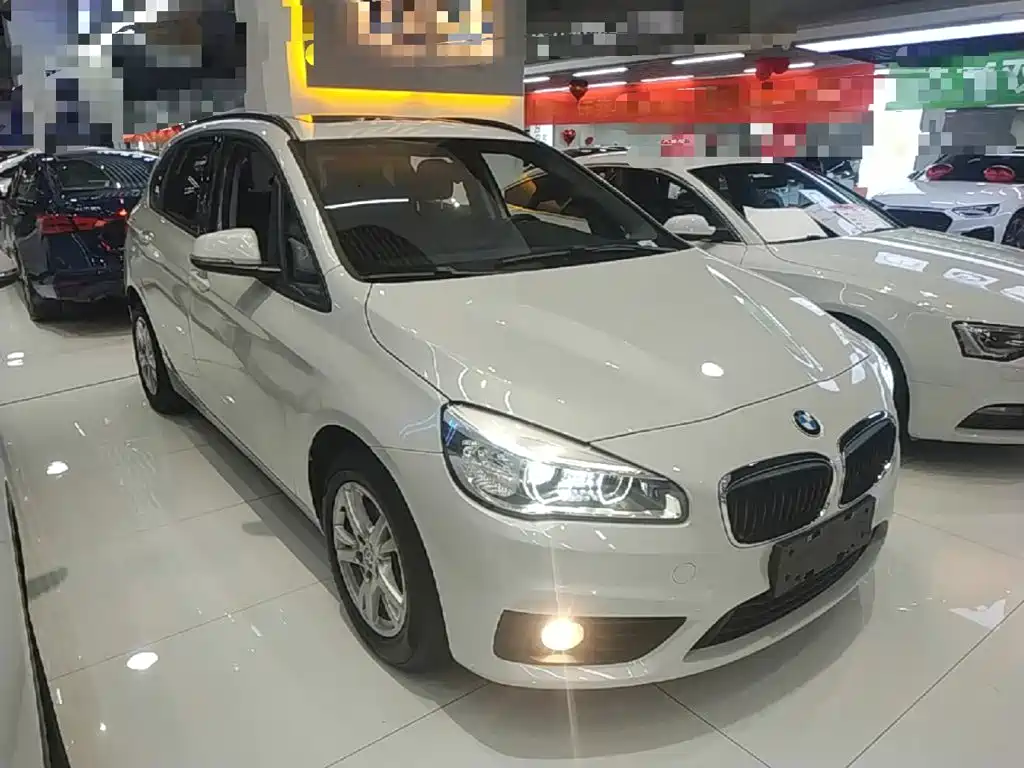 BMW 2 Series Active Tourer — миниатюра 4