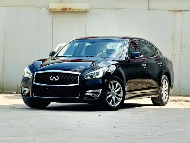 infiniti q70