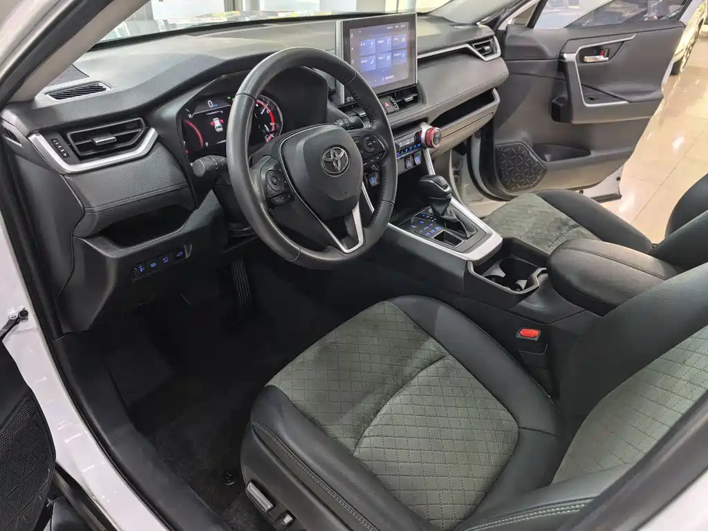 TOYOTA RAV4 RONGFANG