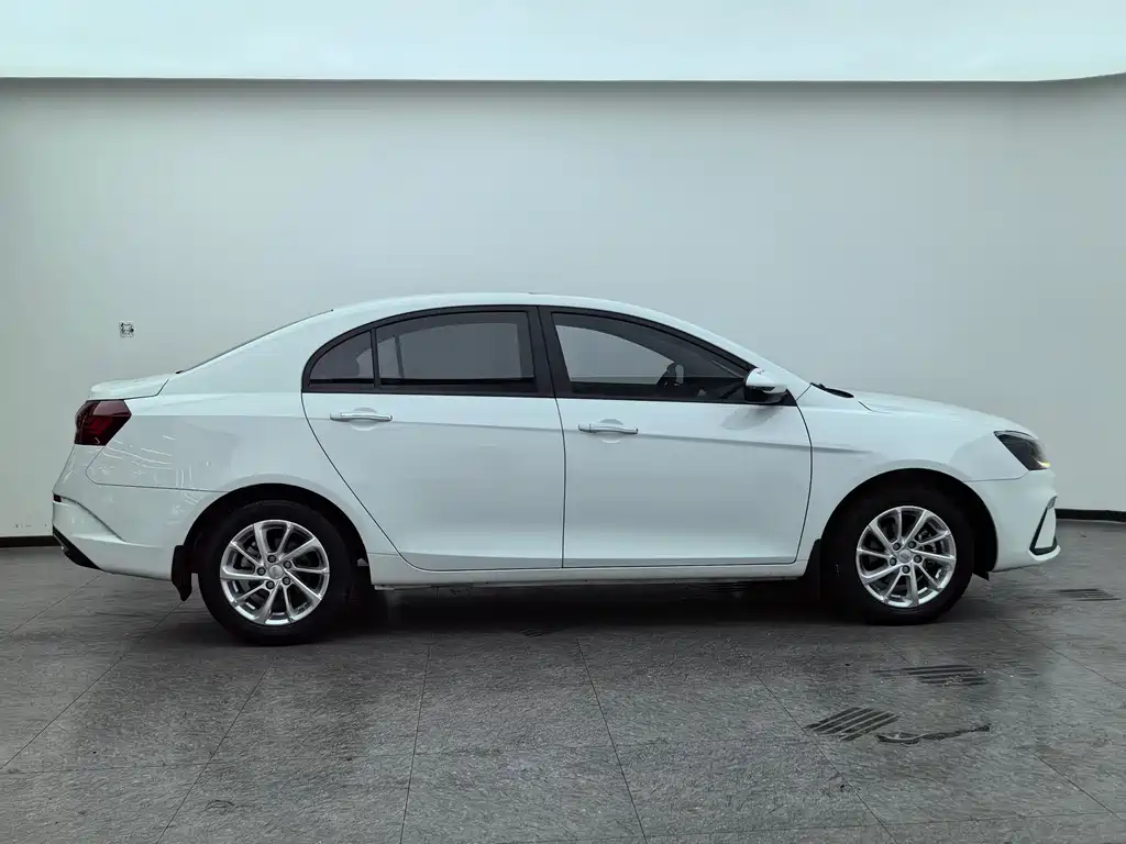 Geely Emgrand — миниатюра 9