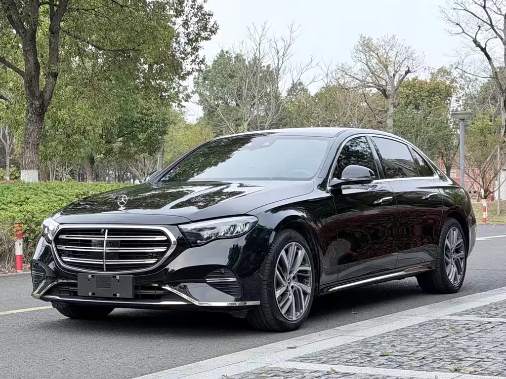 Mercedes-Benz E-Class 2024