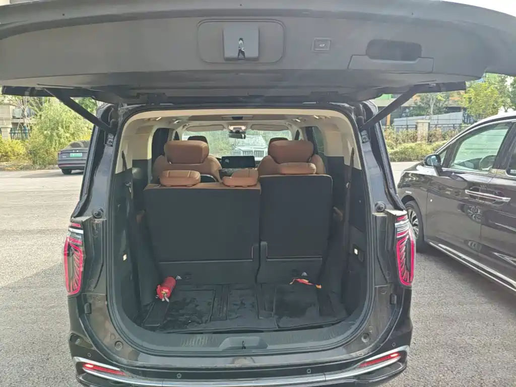 Hongqi Hongqi HQ9 PHEV — миниатюра 19