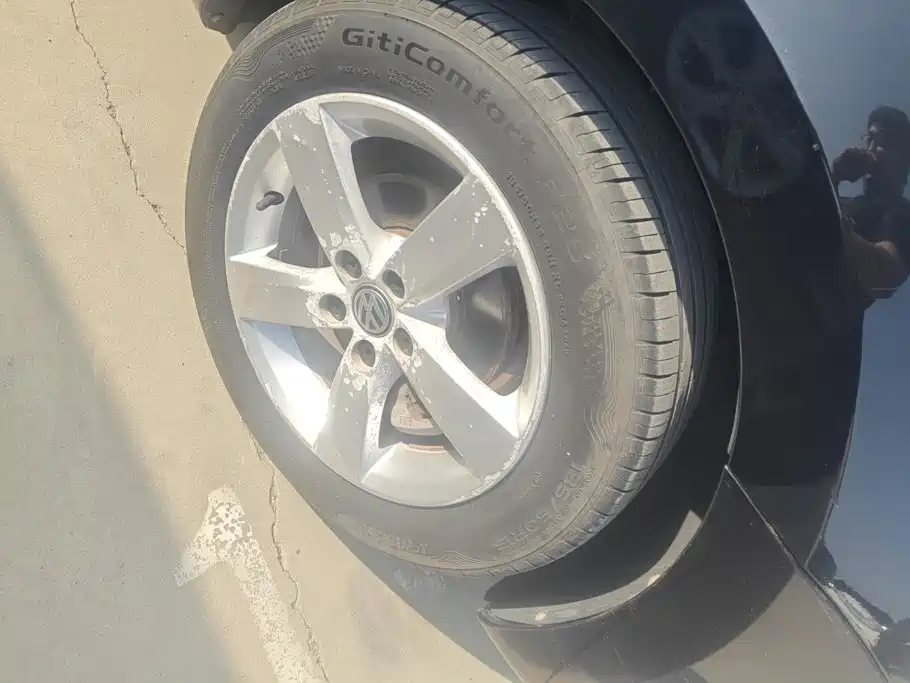 Volkswagen Santana — миниатюра 6