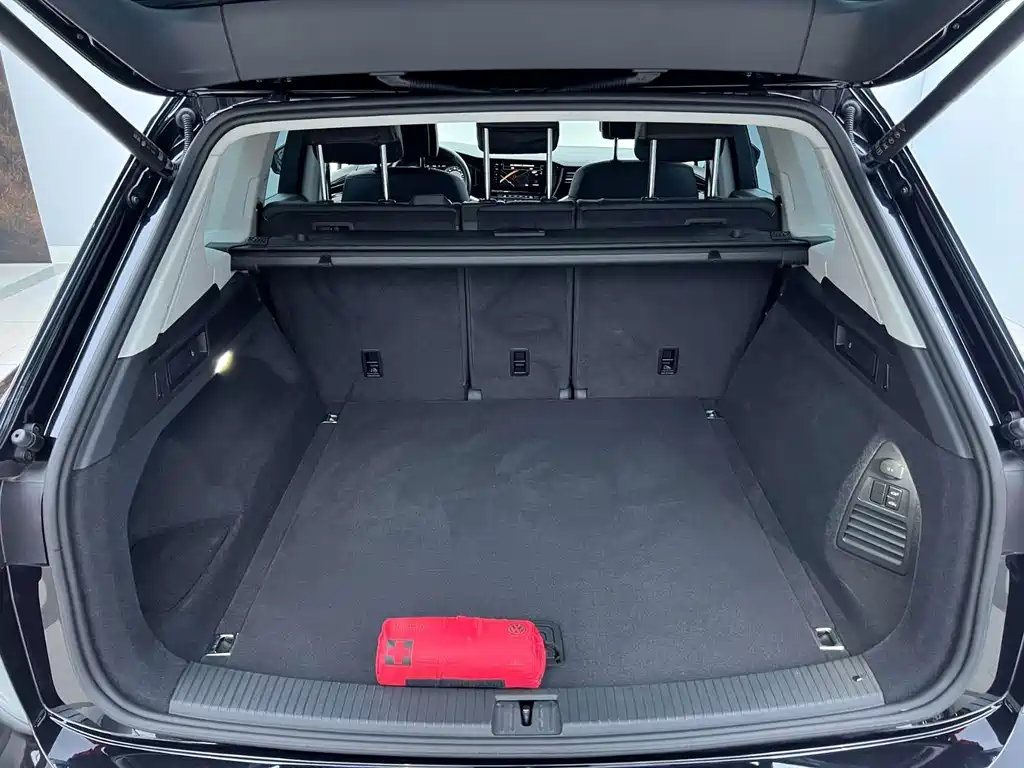 Volkswagen Touareg — миниатюра 9