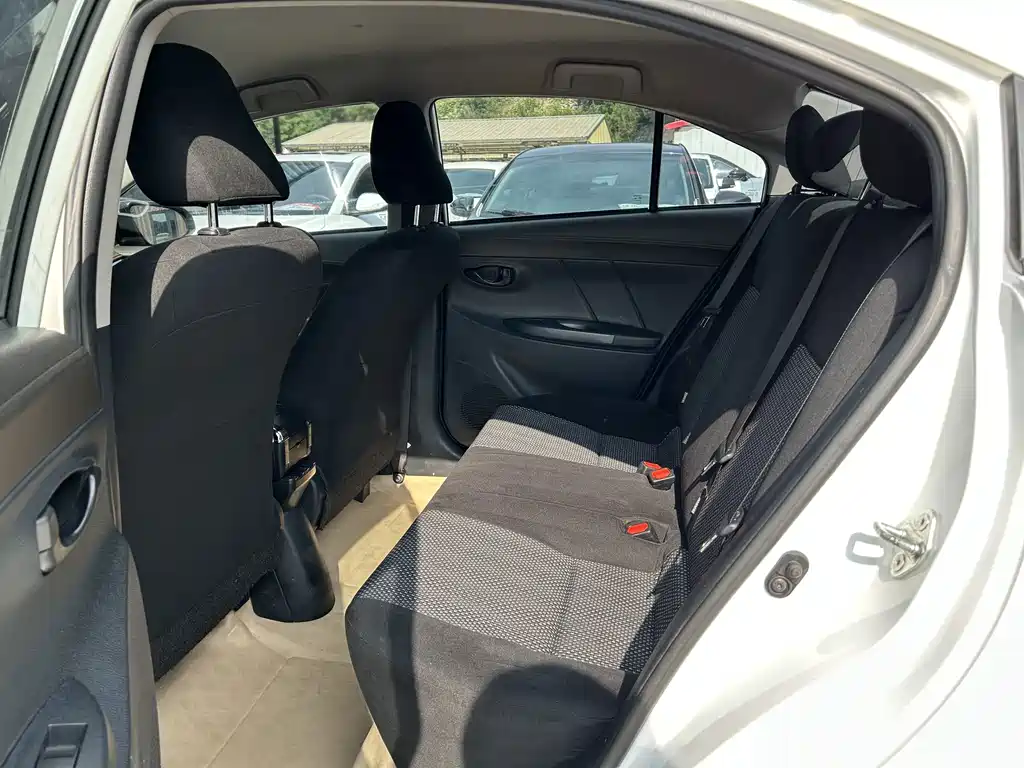Toyota Vios — миниатюра 5