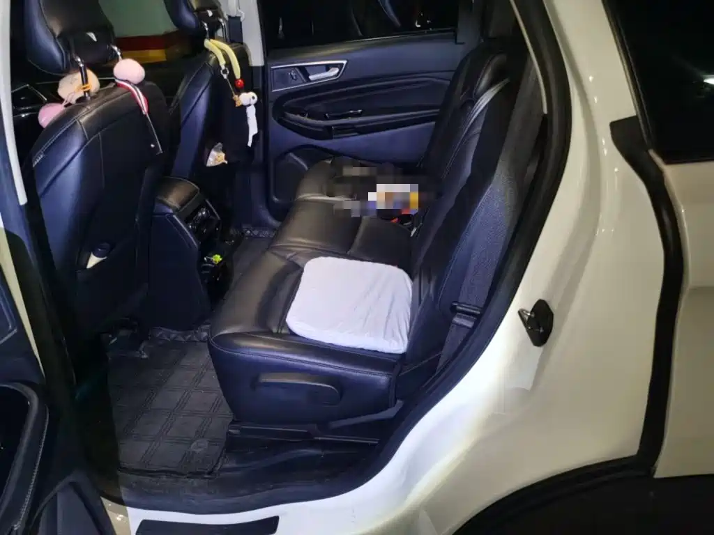 Ford Edge — миниатюра 13