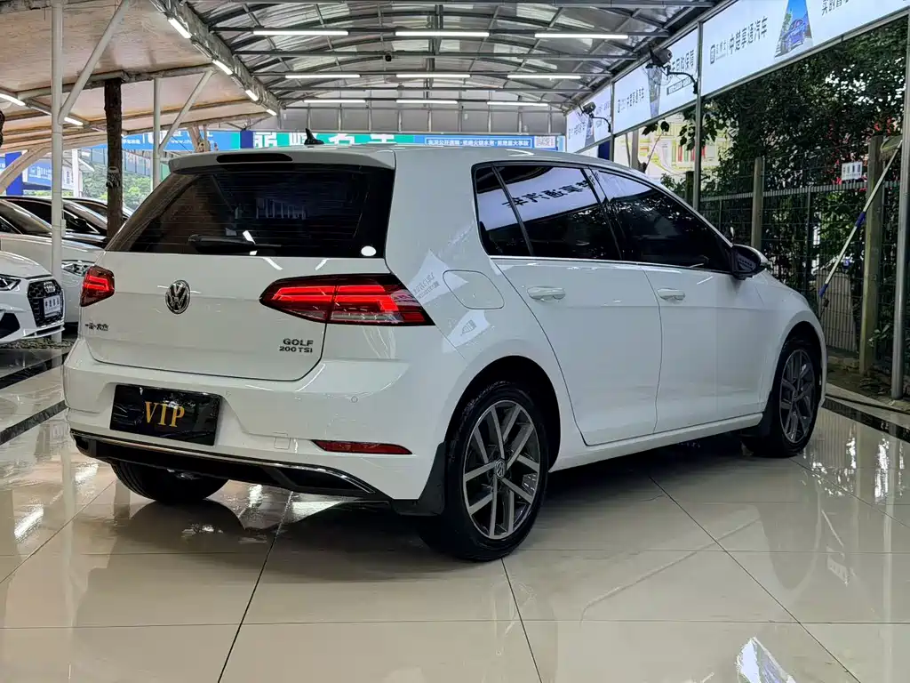 Volkswagen Golf 2020 200TSI DSG Comfort