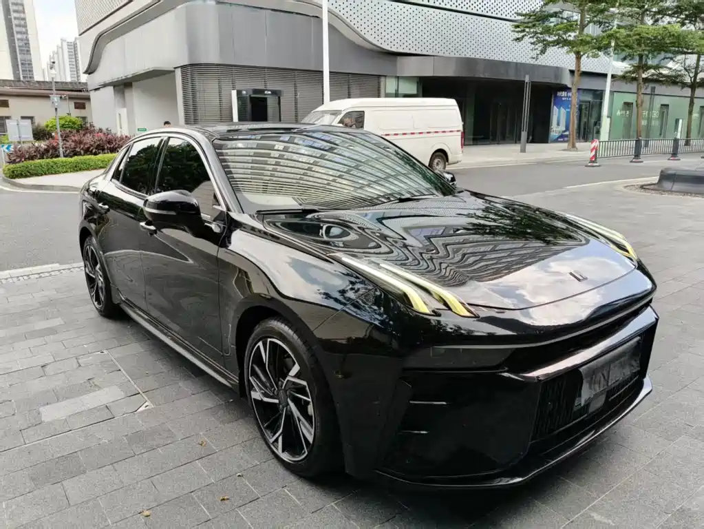 Lynk & Co 03 — миниатюра 3