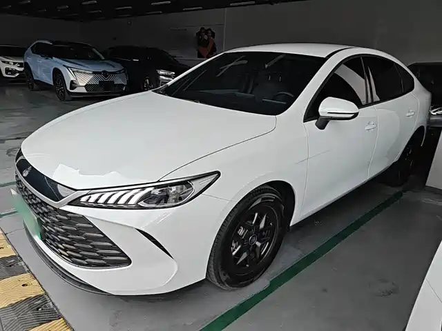2025 BYD Qin