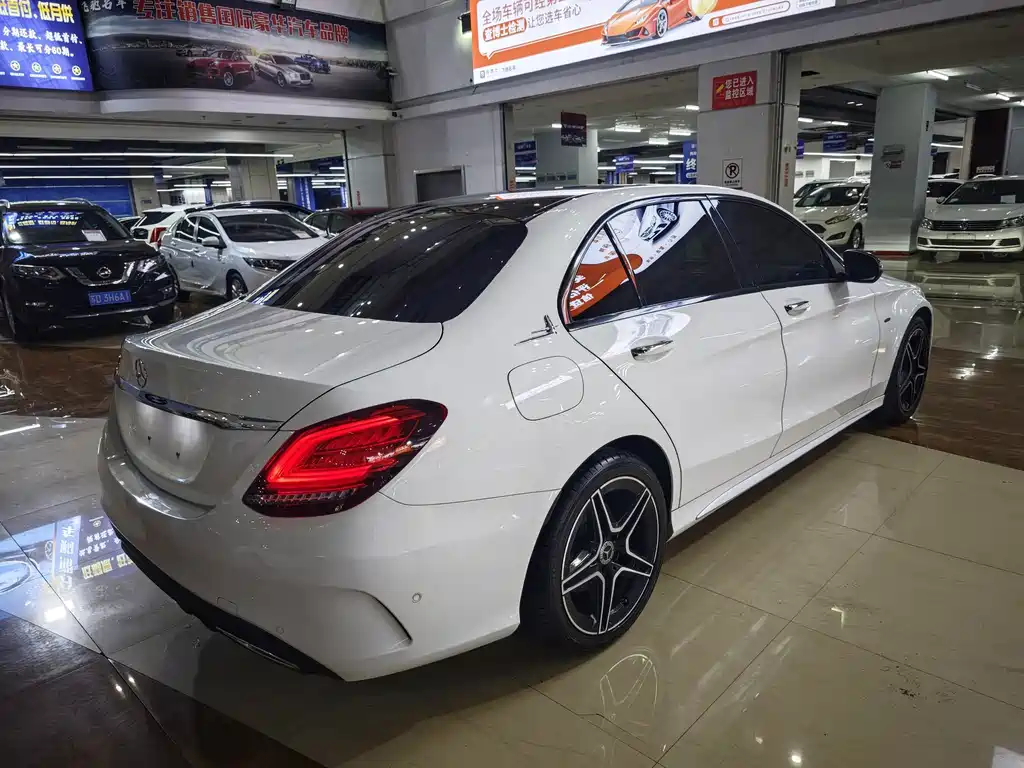 Mercedes-Benz C-Class — миниатюра 5