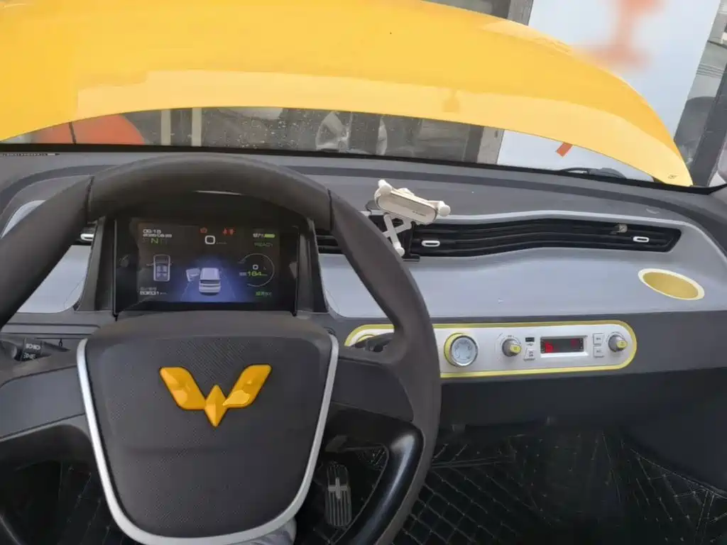 Wuling MINIEV — миниатюра 10